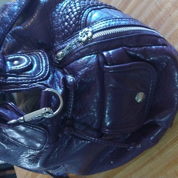 Angle kiss Handbag - Picture 3 of 9